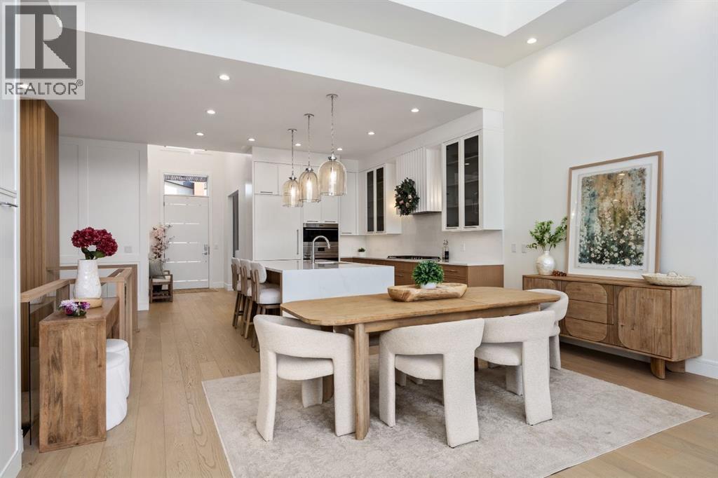 307 Elveden Court SW