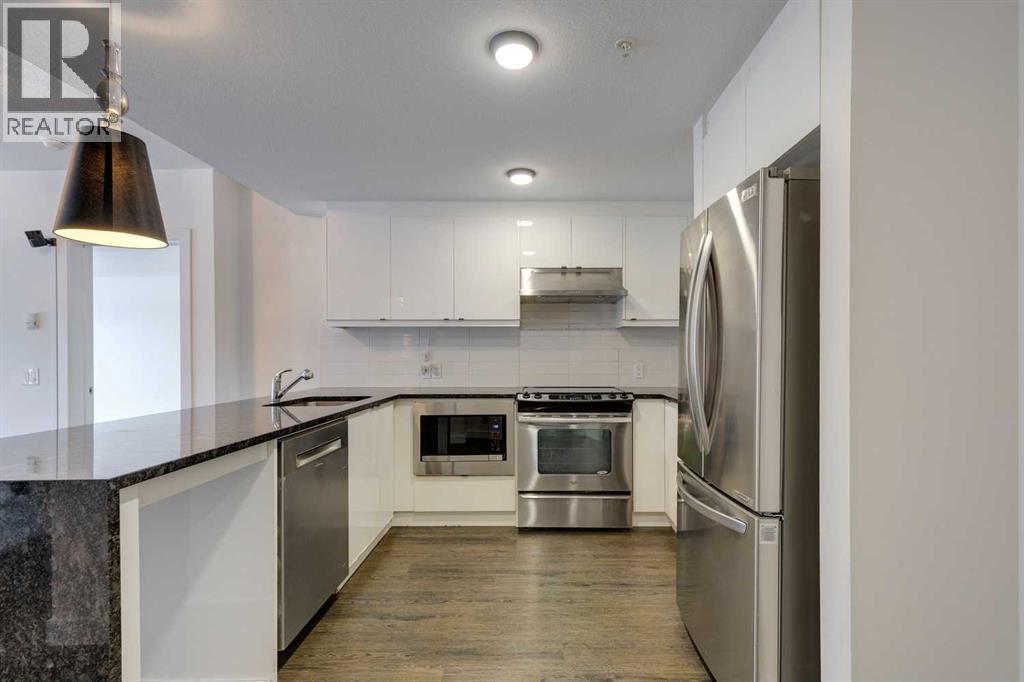 103, 25 Aspenmont Heights SW