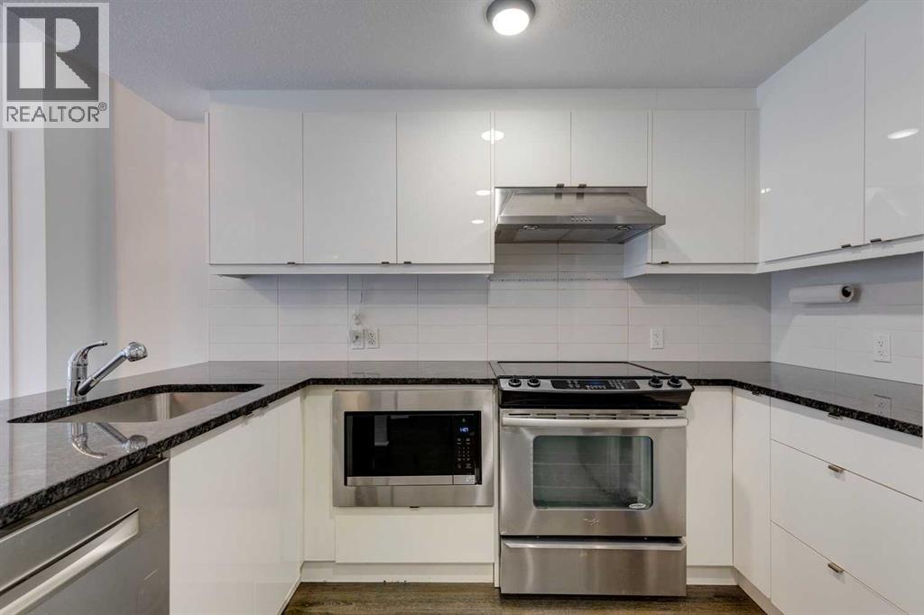 103, 25 Aspenmont Heights SW