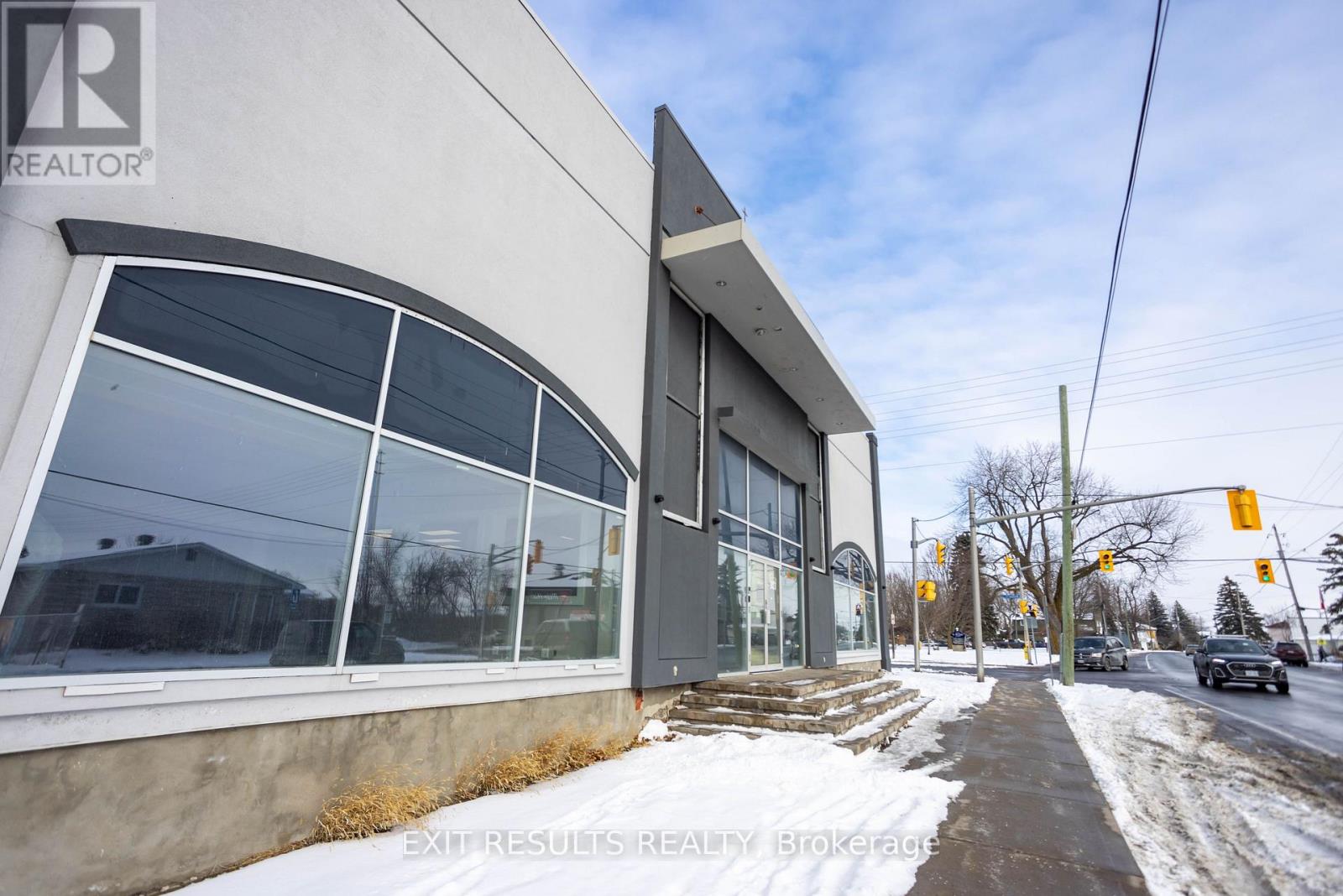 1027 NOTRE DAME STREET