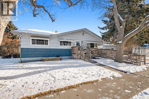 2616 22 Street NW Calgary AB T2M3X1