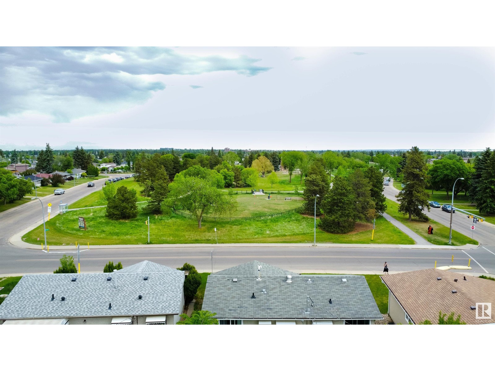 13408 90 ST NW