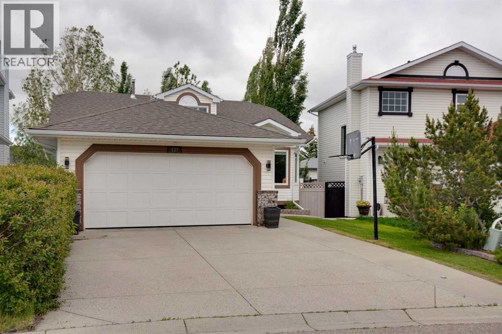 137 Arbour Ridge Circle NW