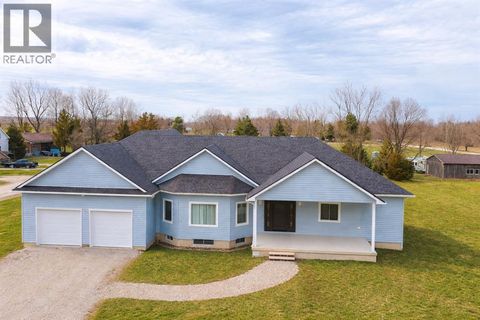 3167 Broadway STREET Brooke-Alvinston ON N0N1A0