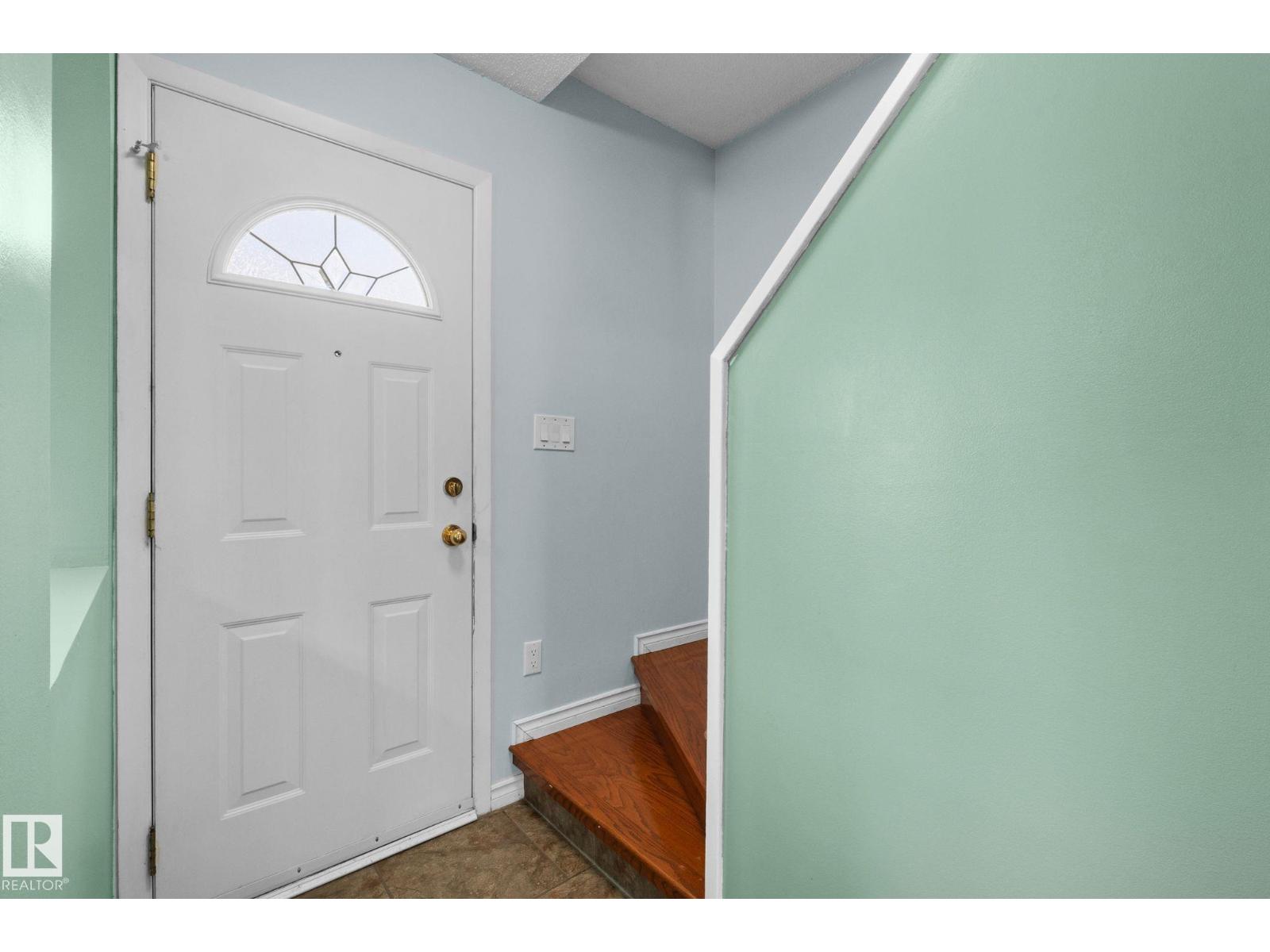 152 WOODSTOCK NW