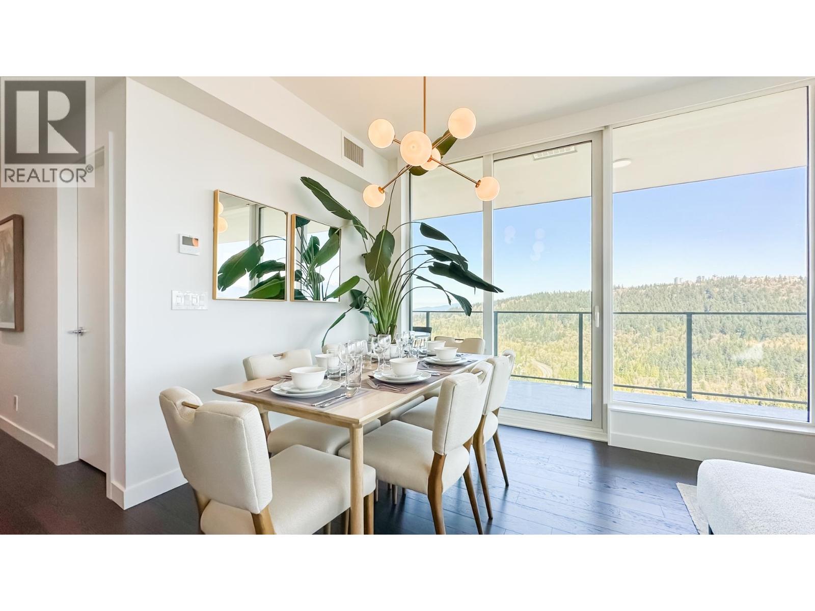 4702 567 CLARKE ROAD