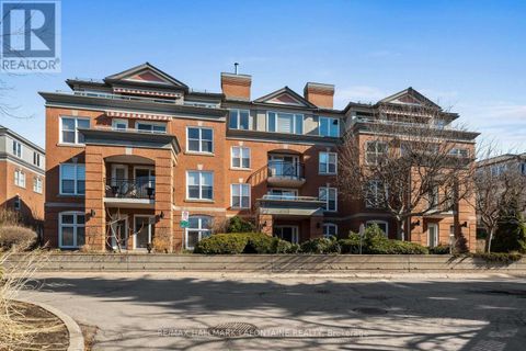 101 - 21 DURHAM PRIVATE Ottawa ON K1M2H8