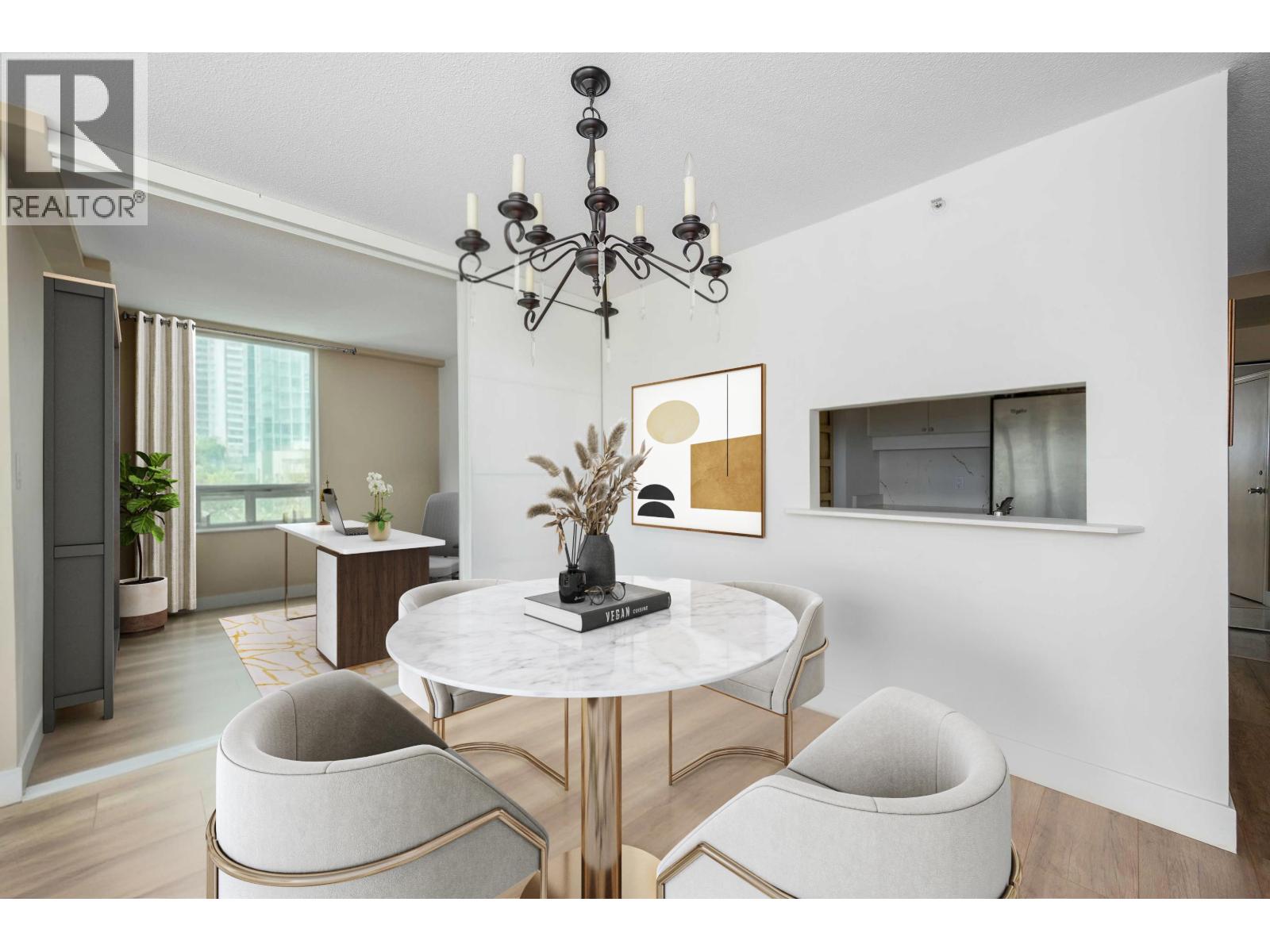 806 1238 MELVILLE STREET