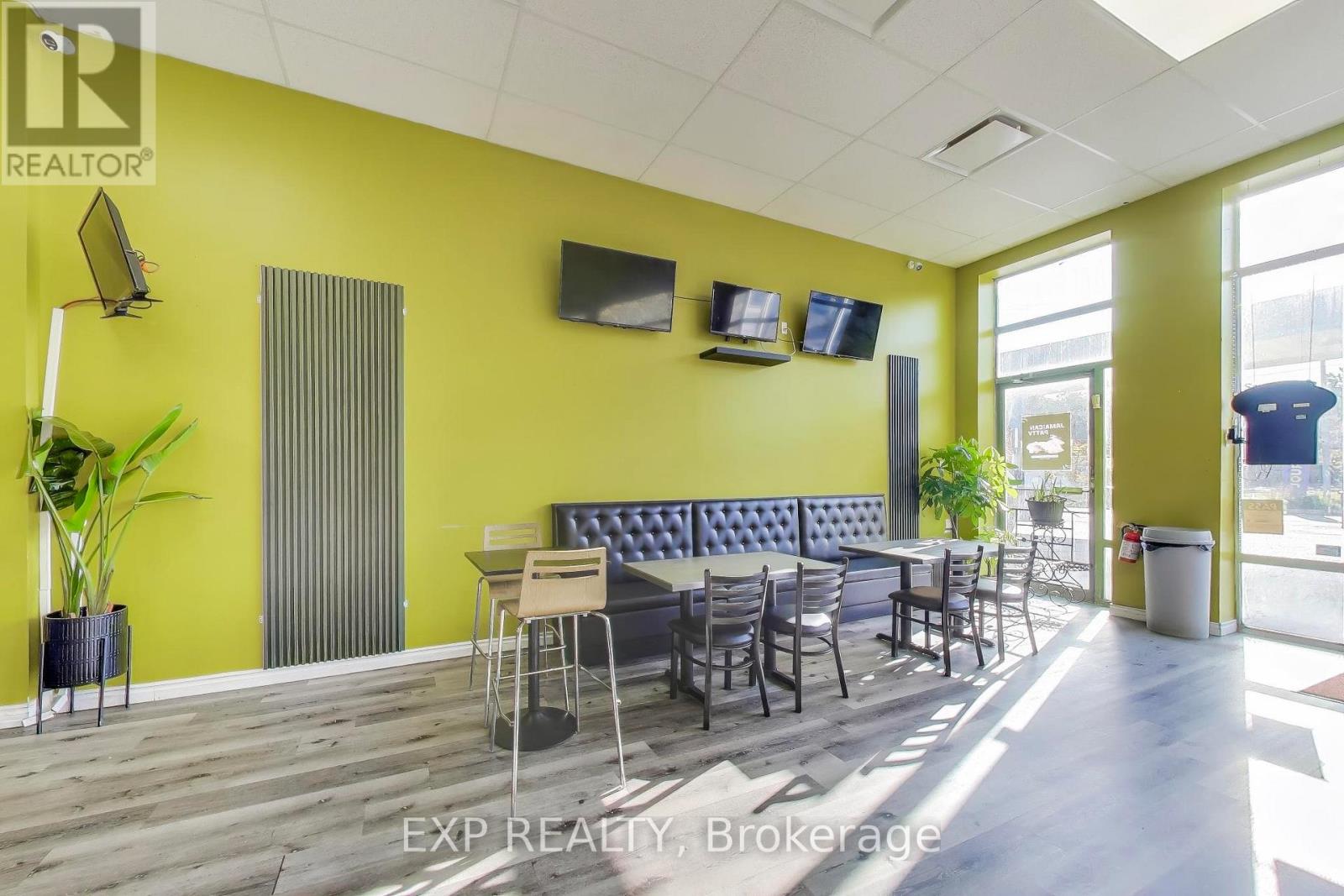 4A - 3220 KINGSTON ROAD