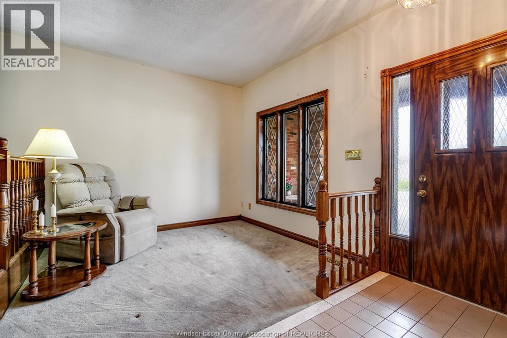 5 Lucy CRESCENT