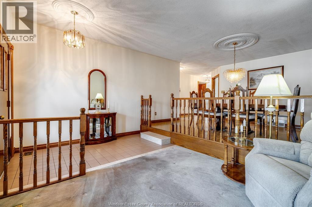 5 Lucy CRESCENT