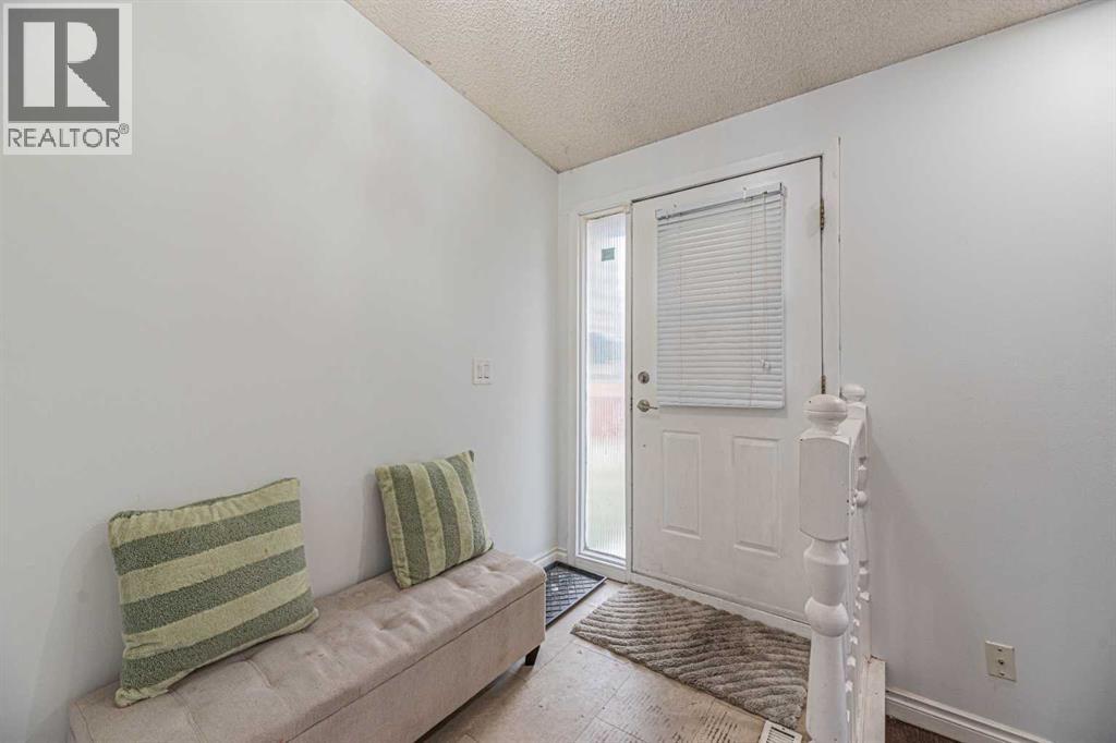 64 Castledale Crescent NE