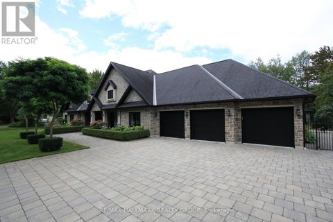 62 REBECCA CRESCENT Ottawa ON K1J6B9