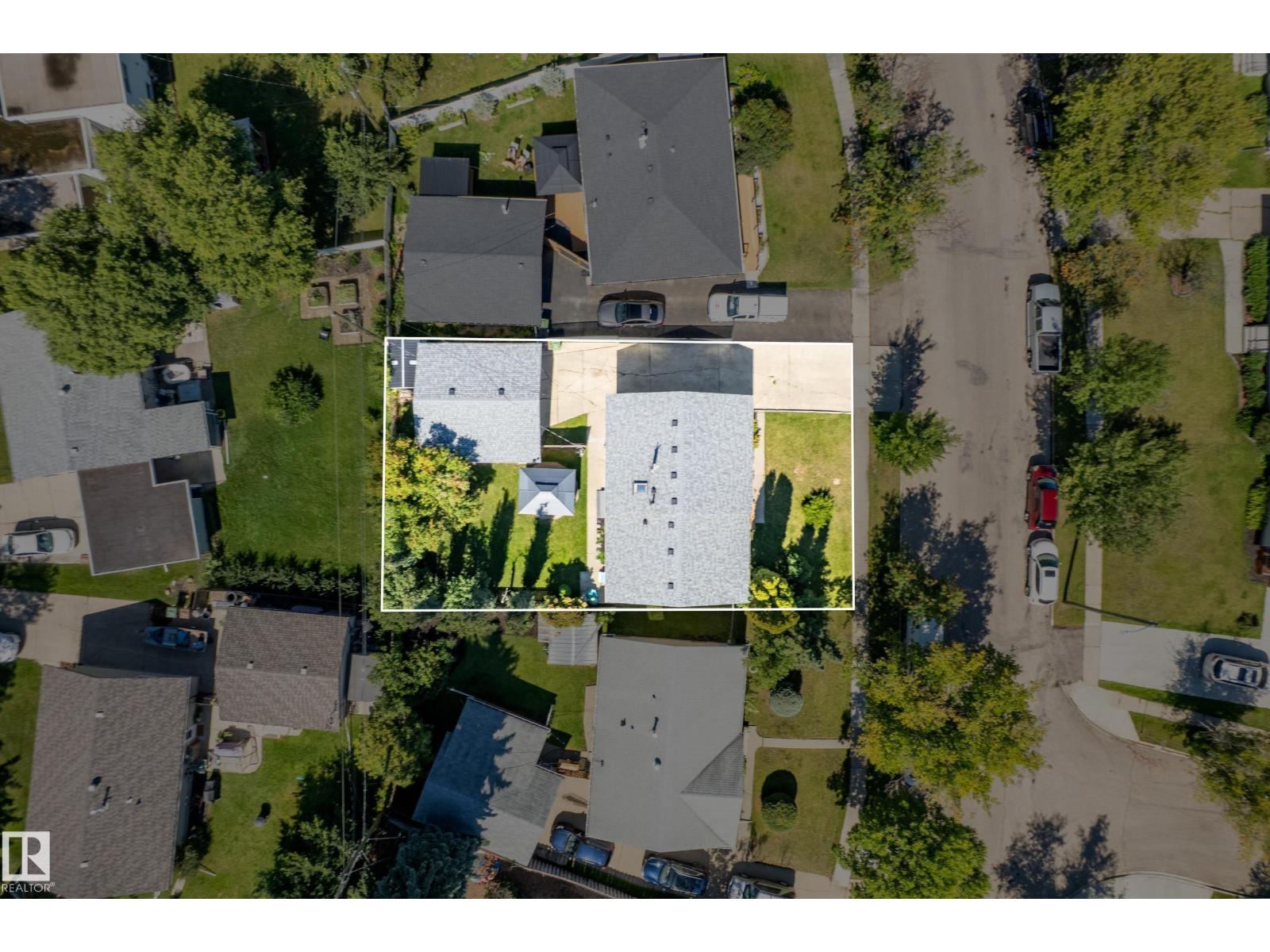 39 SALISBURY AV