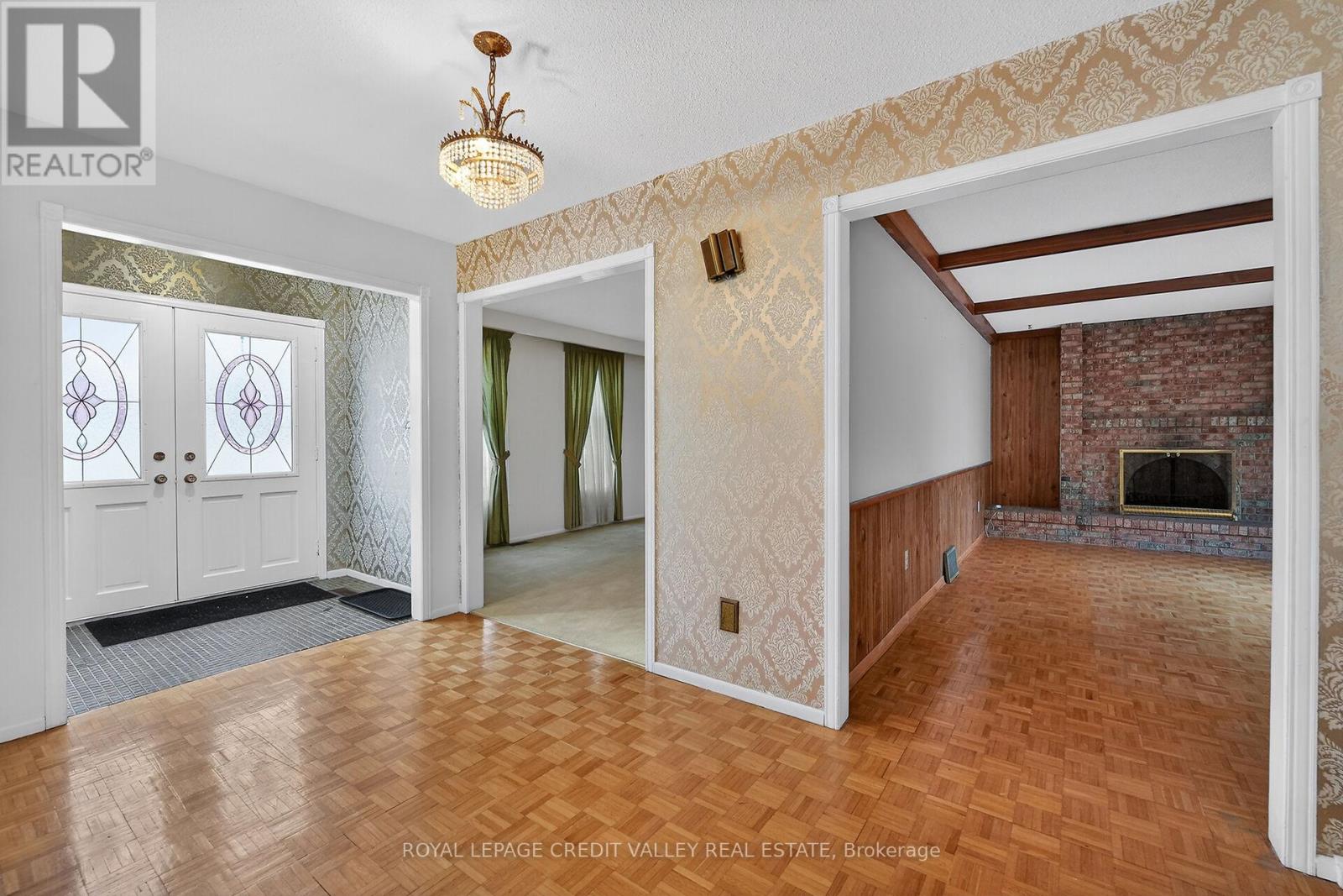 1929 FIELDGATE DRIVE