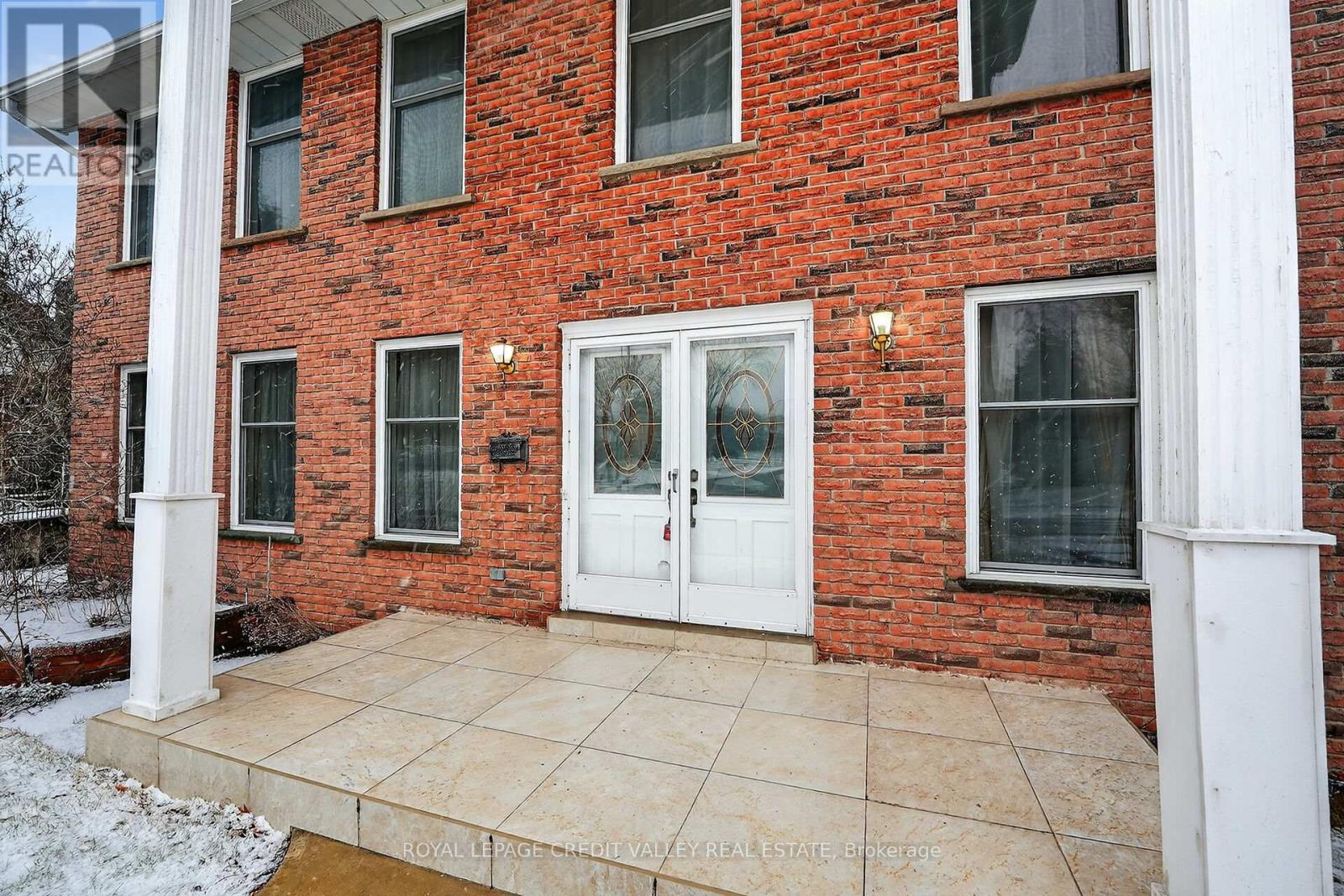 1929 FIELDGATE DRIVE