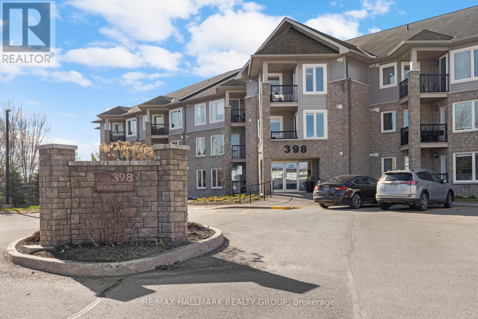 305 - 398 VAN BUREN STREET