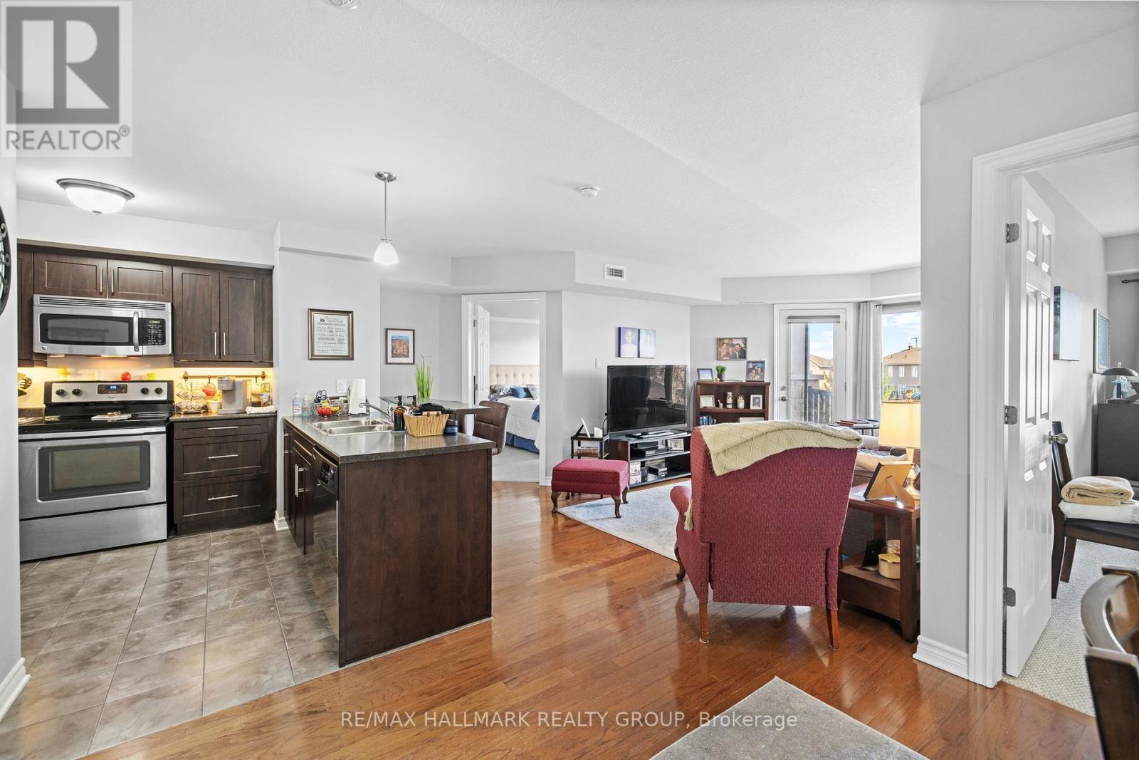 305 - 398 VAN BUREN STREET