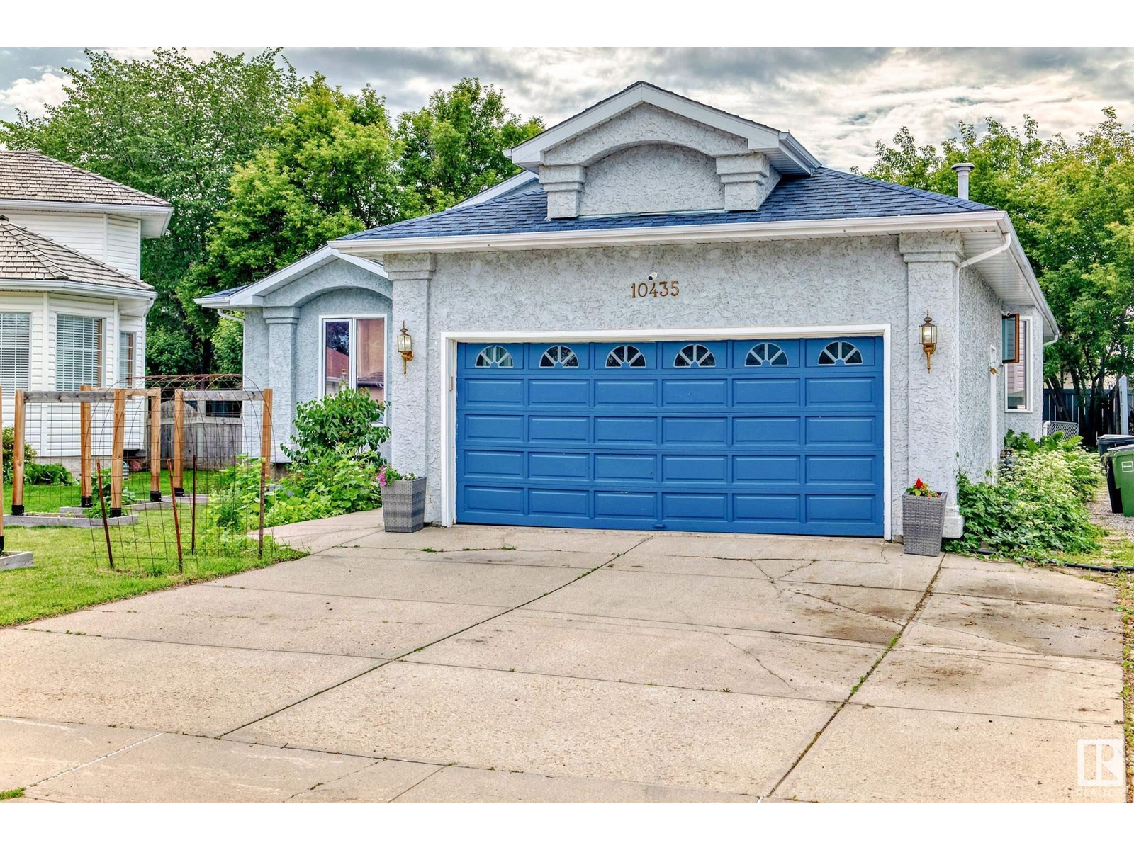 10435 175A AV NW