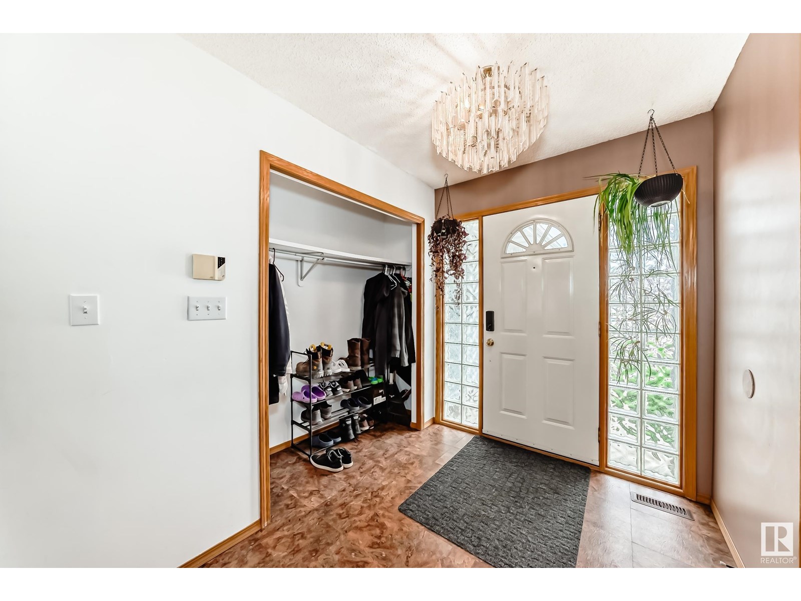 10435 175A AV NW