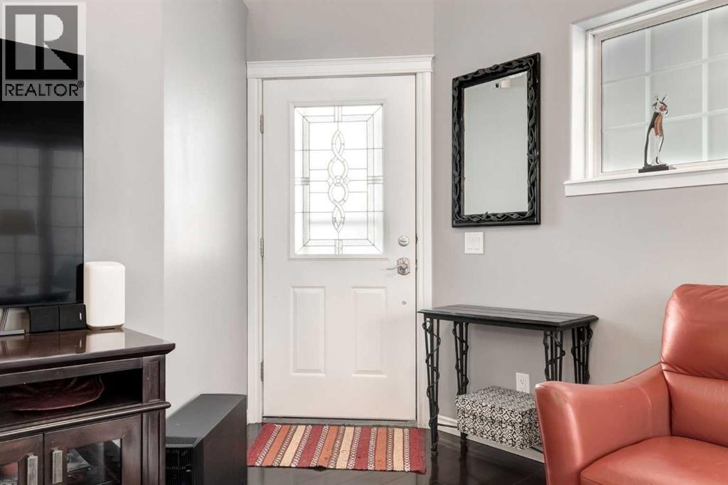 206, 1997 Sirocco Drive SW