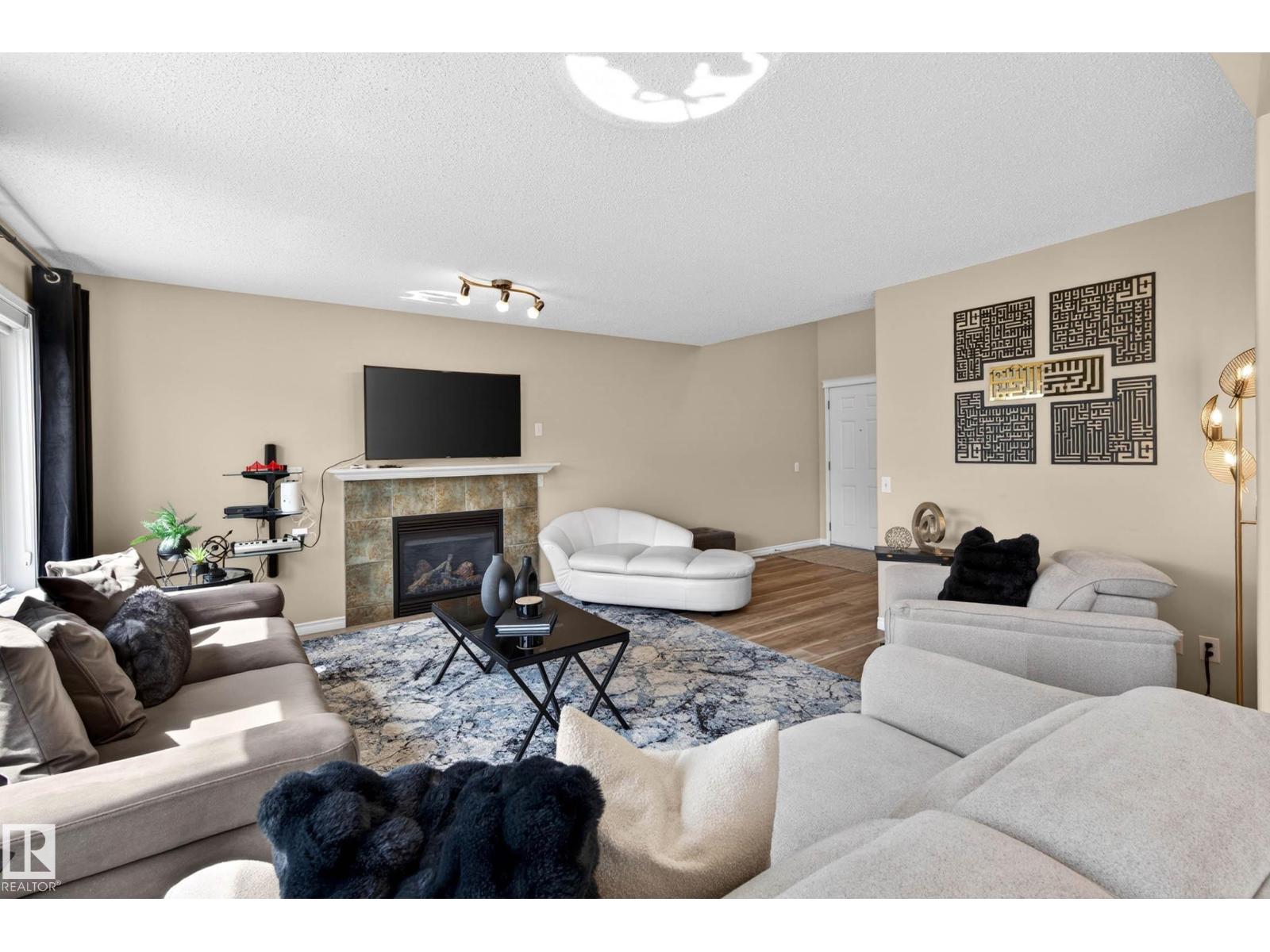 7723 7A AV SW