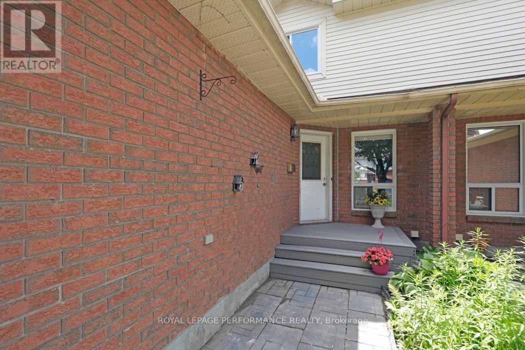 1416 CARAVEL CRESCENT