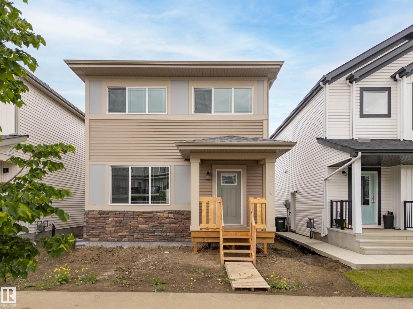 1224 MCLEOD AV