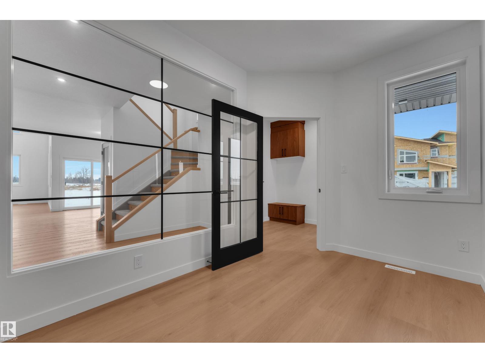 8 ELDRIDGE PT