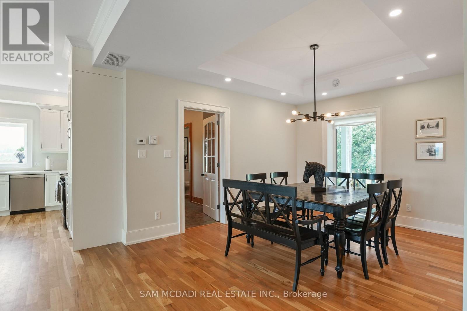 12 - 137122 GREY ROAD