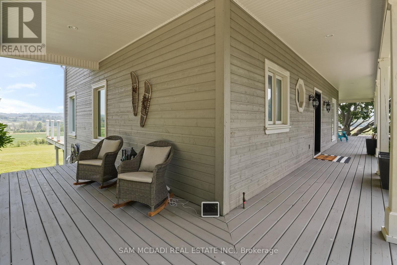 12 - 137122 GREY ROAD