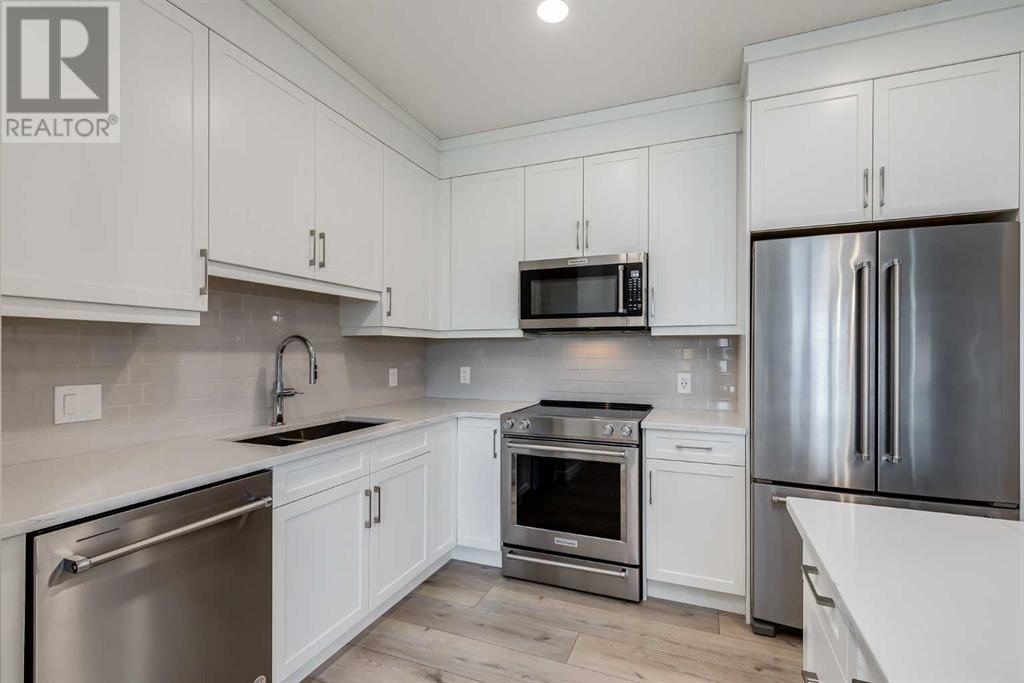3208, 80 Greenbriar Place NW