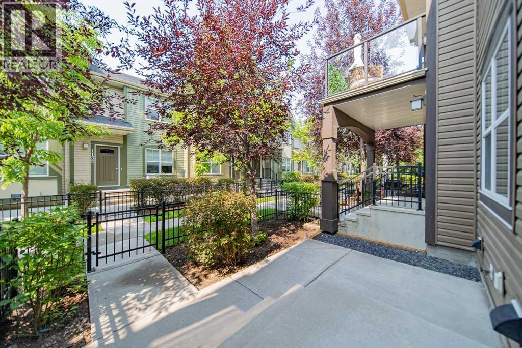 941 Mckenzie Towne Manor SE