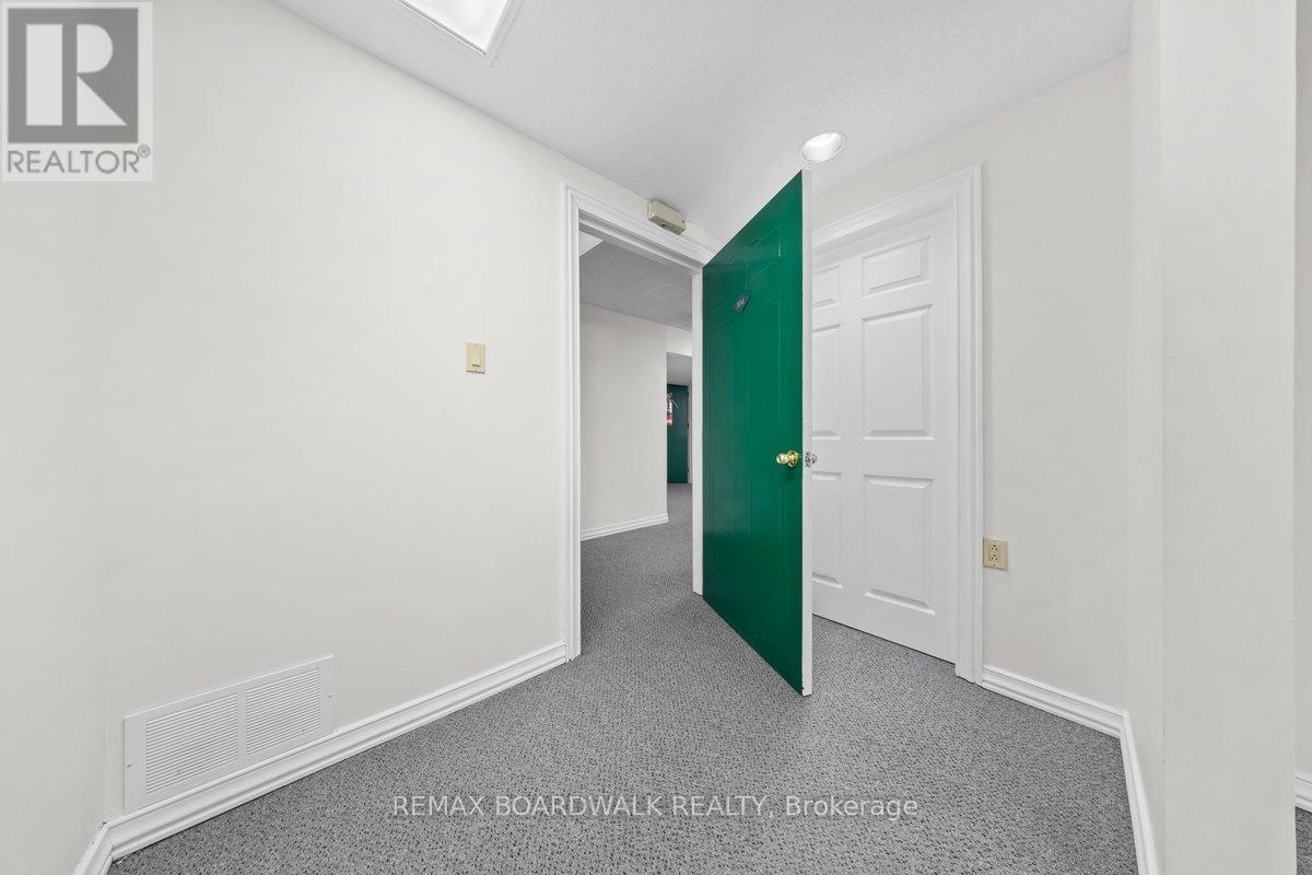 104 - 20 BENNETT STREET