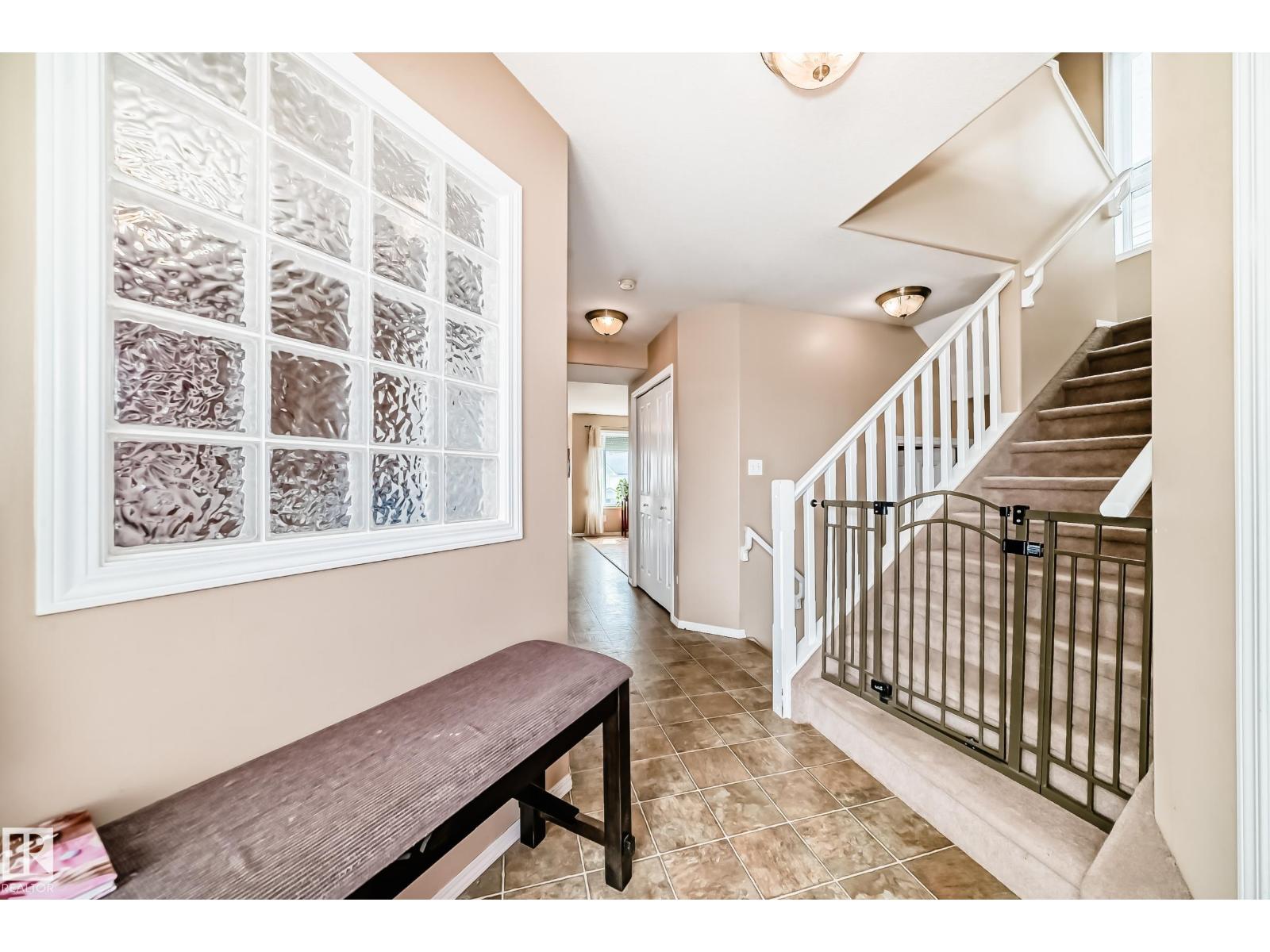 1815 36 AV NW