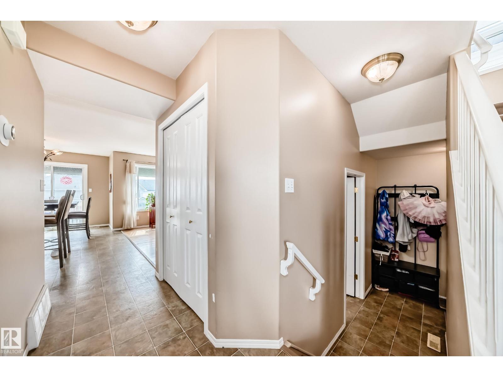 1815 36 AV NW