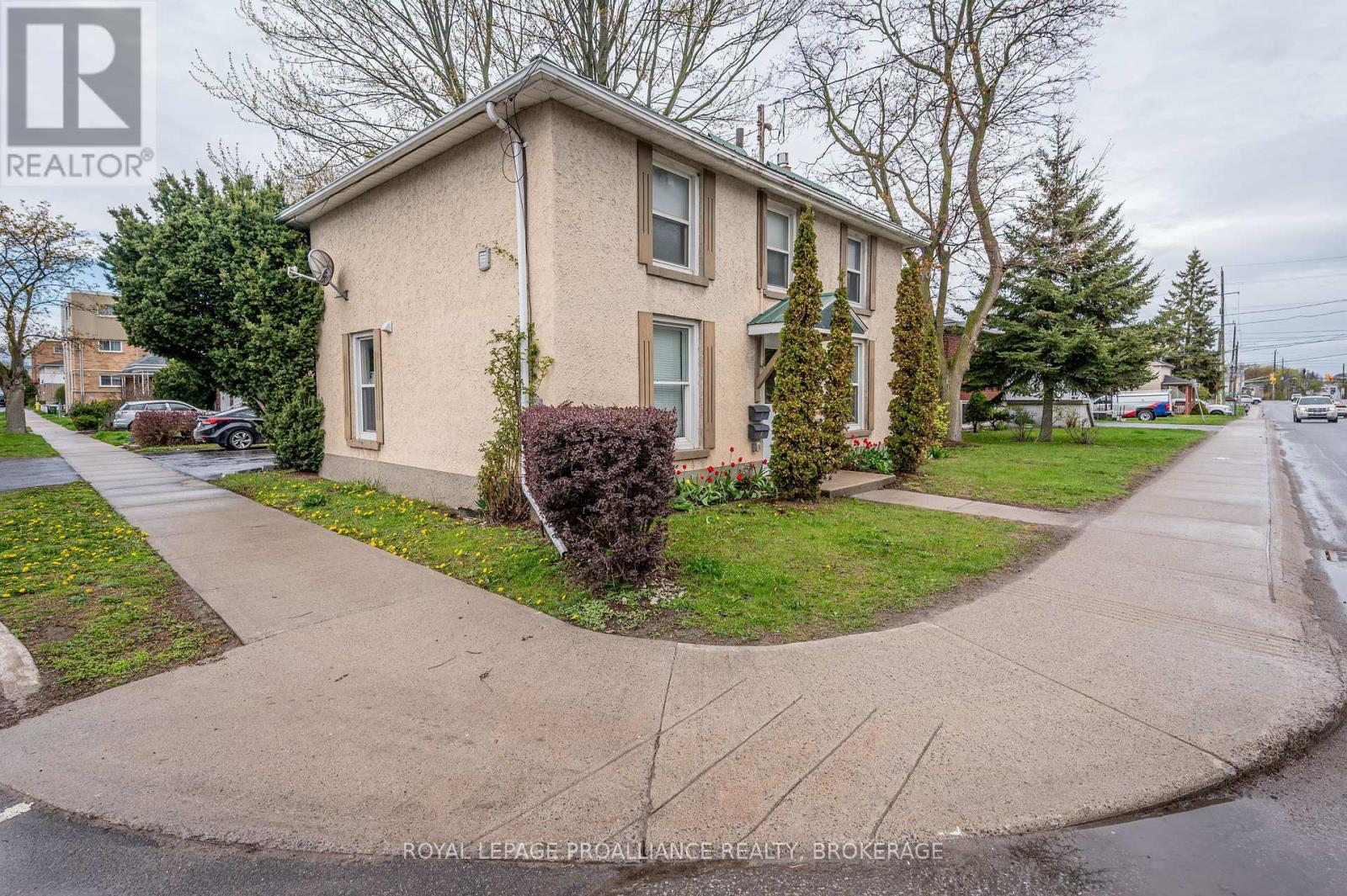 390 DIVISION STREET
