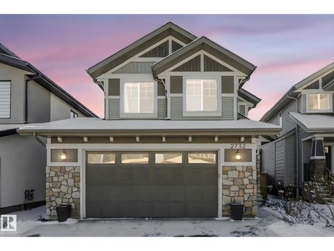 2732 204 ST NW Edmonton AB T6M0W4
