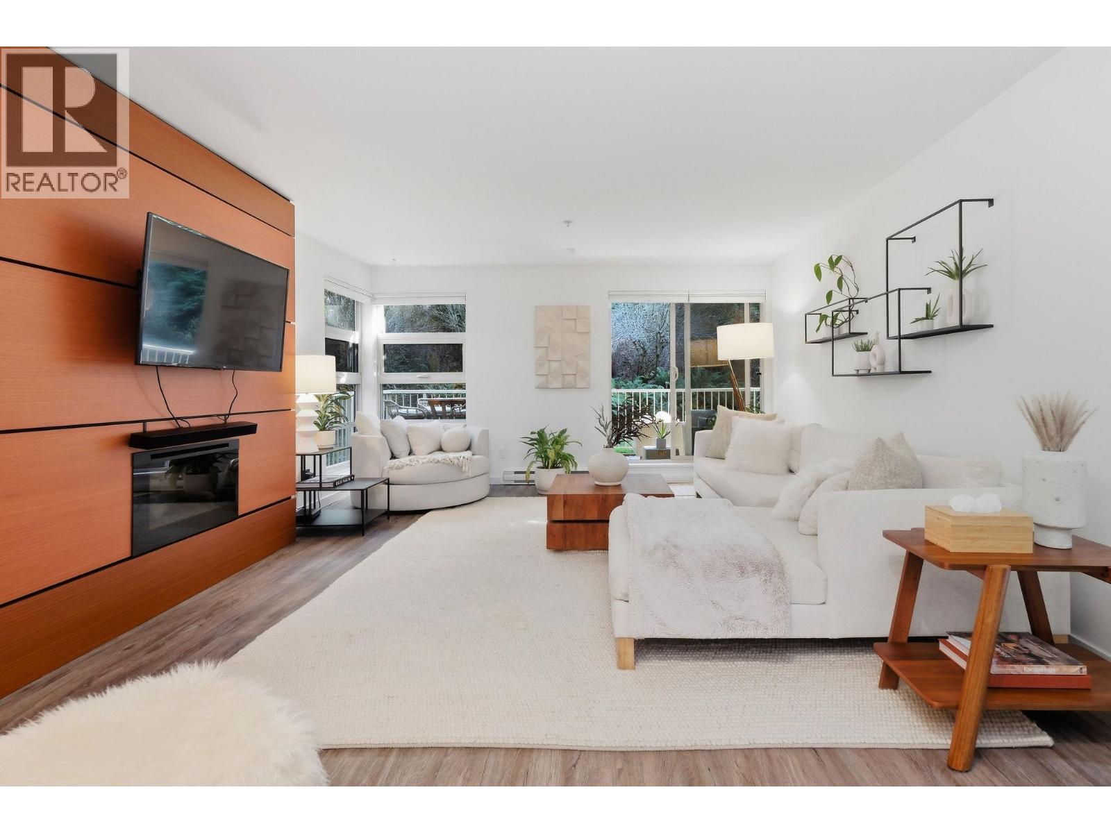 105 2832 CAPILANO ROAD