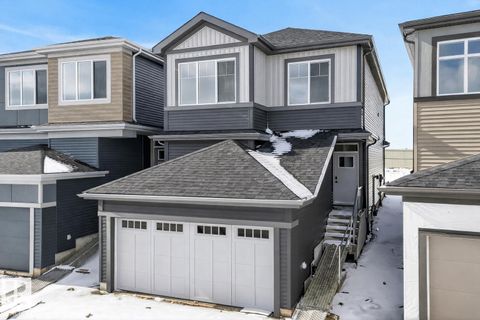 8108 230 Street NW Edmonton AB T5T7Y1
