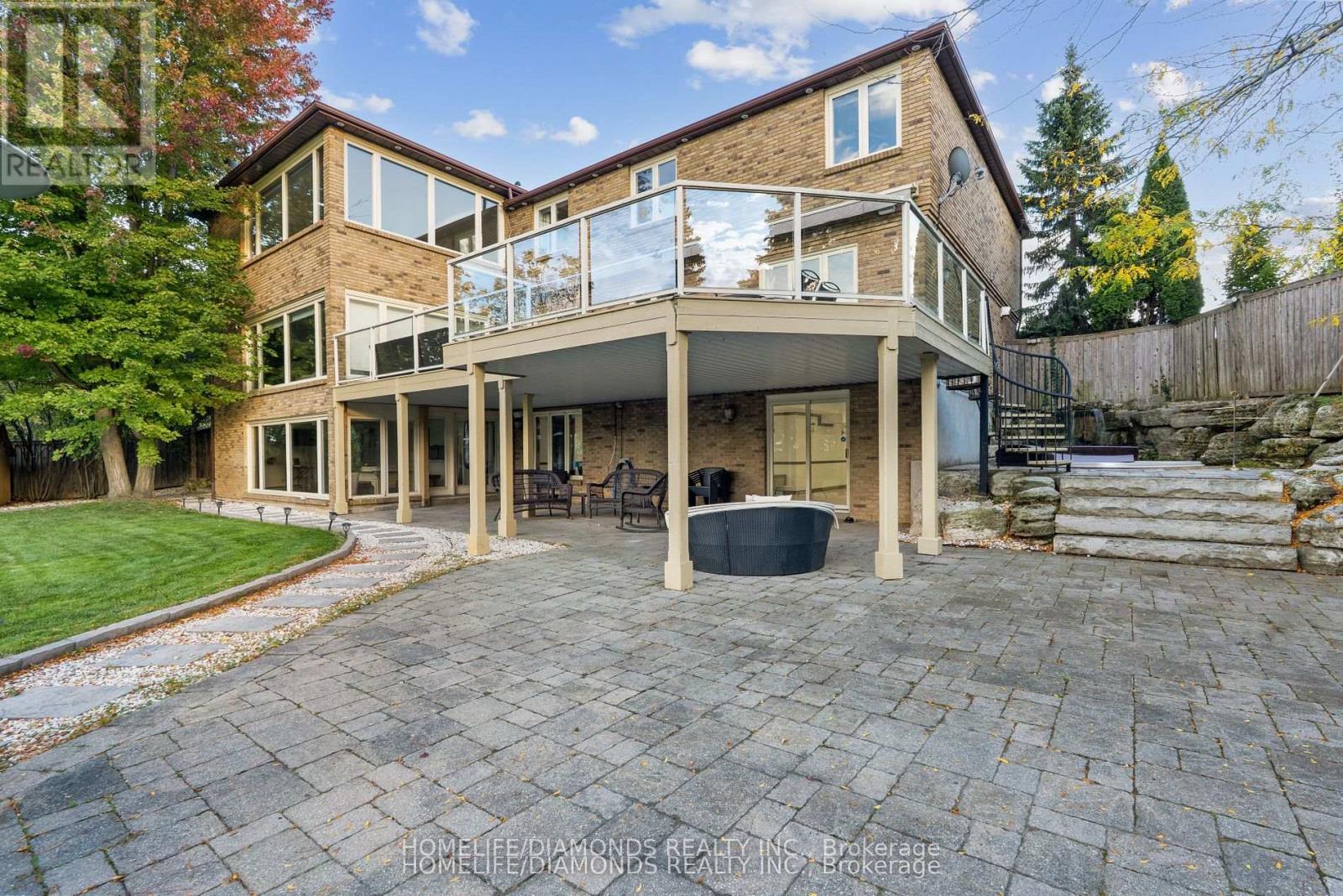 47 RIDGE POINT DRIVE