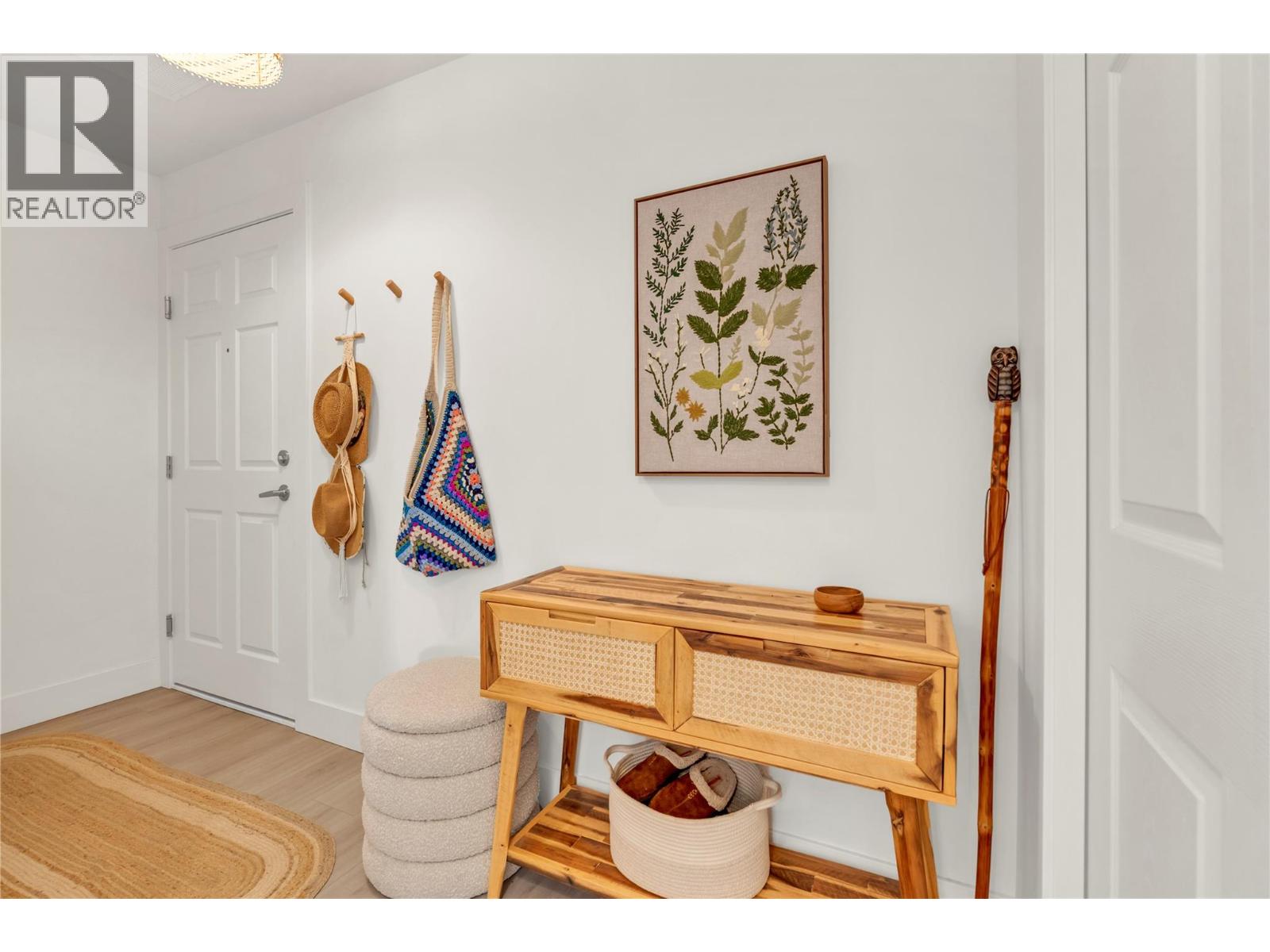 3362 SKAHA LAKE Road Unit# 401