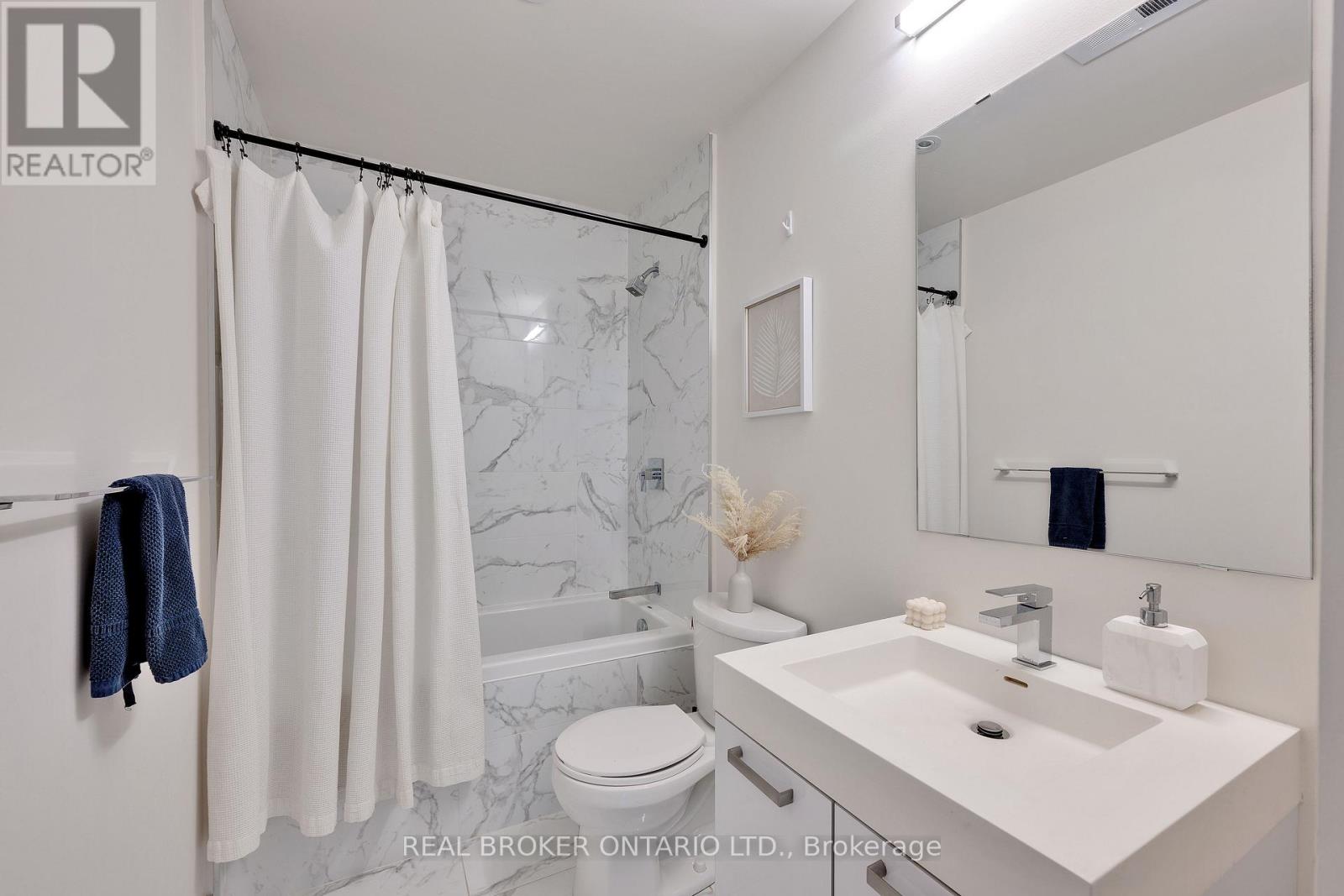 703 - 203 CATHERINE STREET