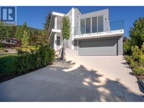 4500 CANTERBURY CRESCENT North Vancouver BC V7R3N6