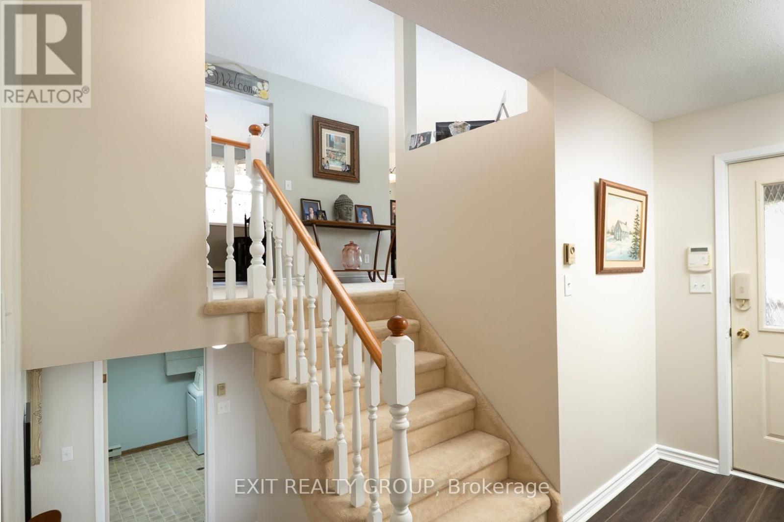 5 FARLEY CRESCENT