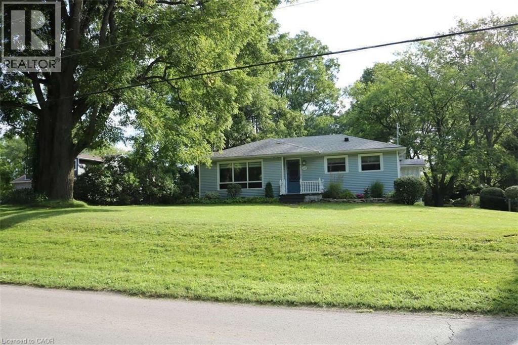 1109 EFFINGHAM Street