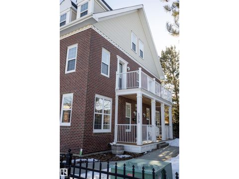 1070 GAULT BV NW Edmonton AB T5E6N7