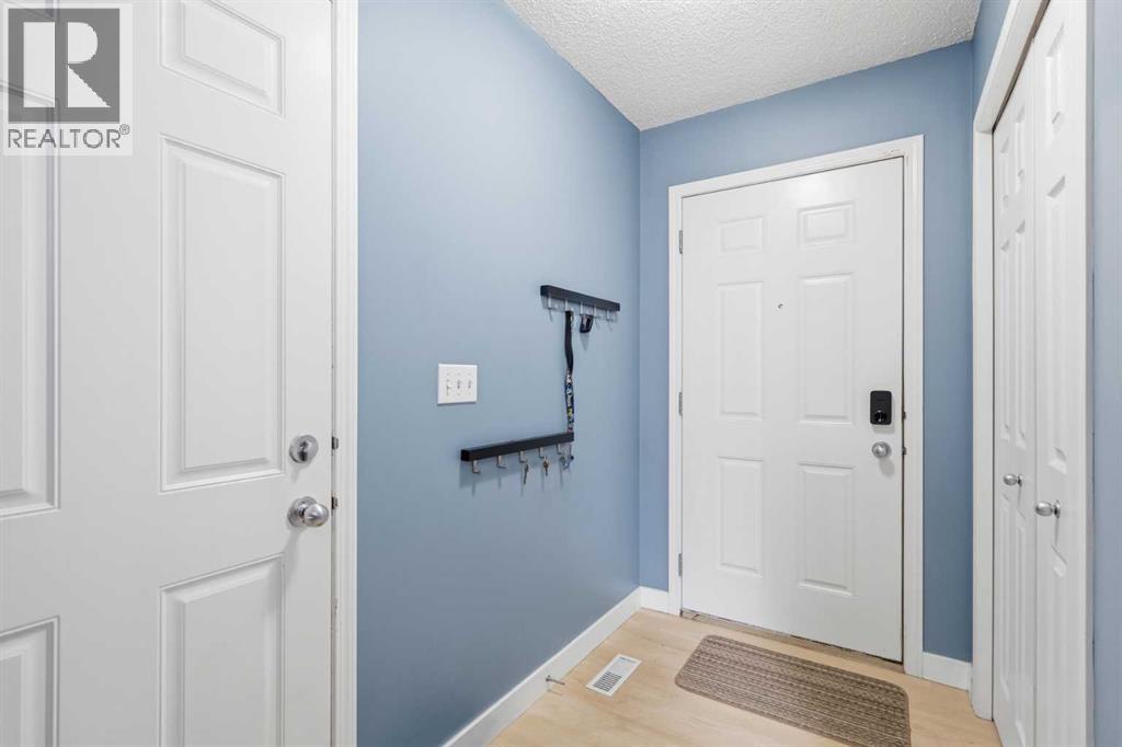 166 Everhollow Heights SW