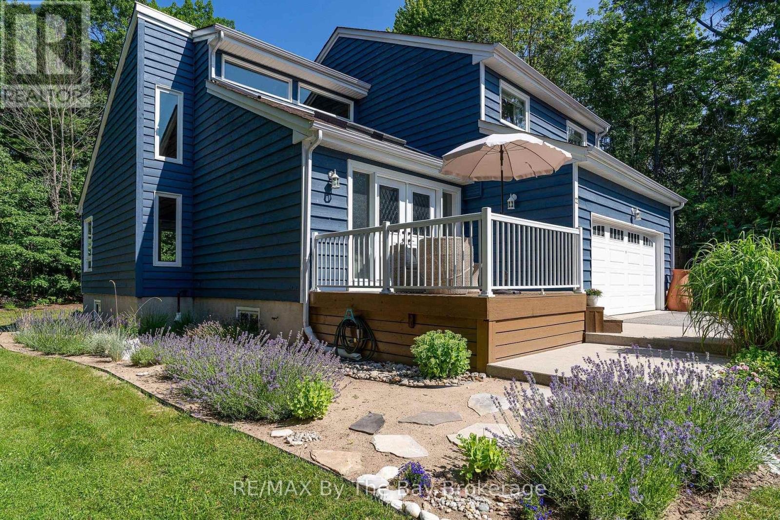 22 BRIDLEWOOD CRESCENT