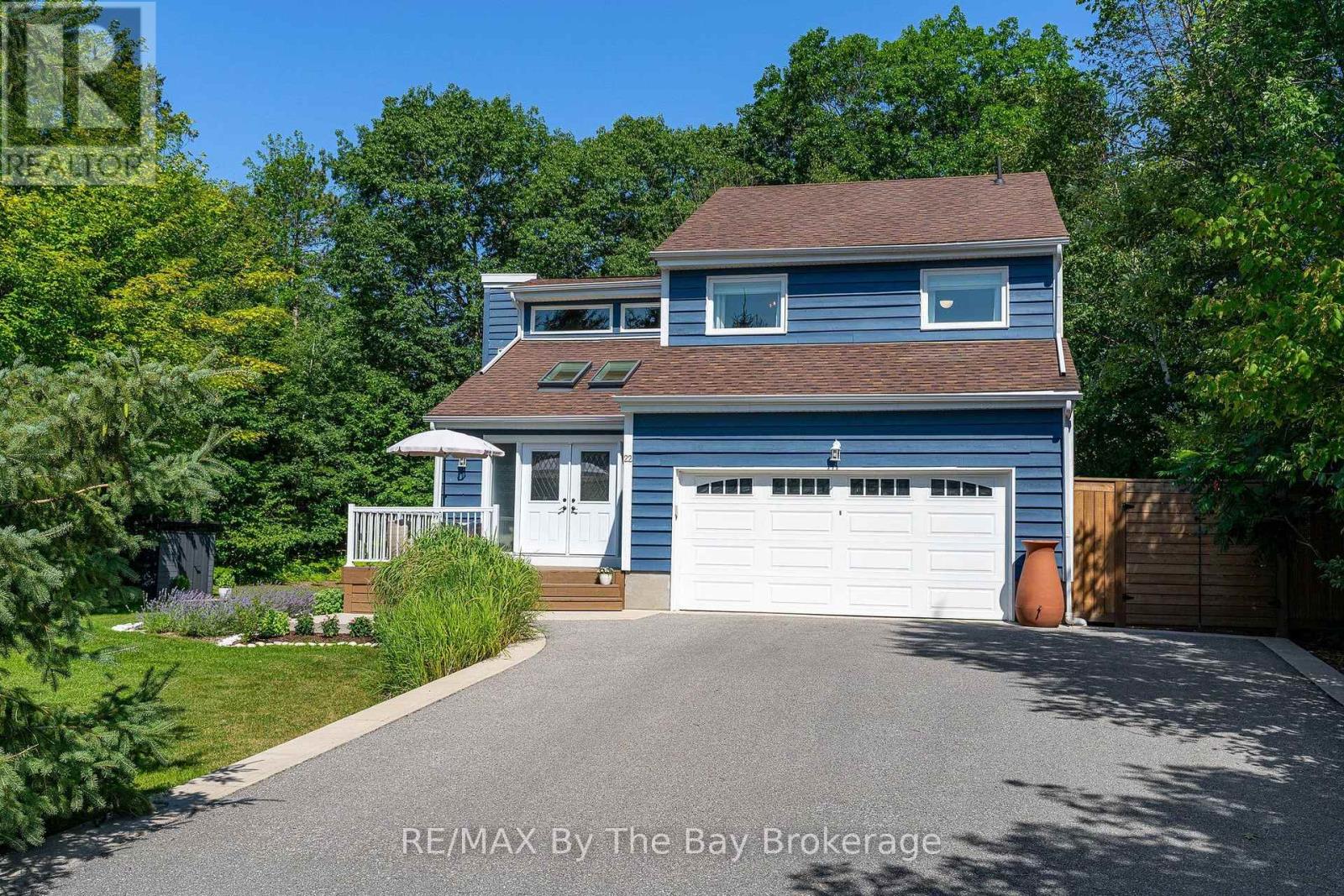 22 BRIDLEWOOD CRESCENT